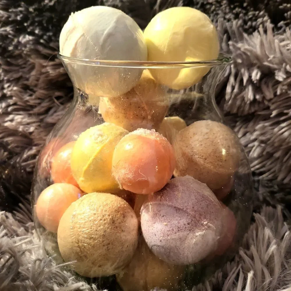 HOST PICK!!!!A bundle of bath bombs, moisturizing and nonirritating! For baths!